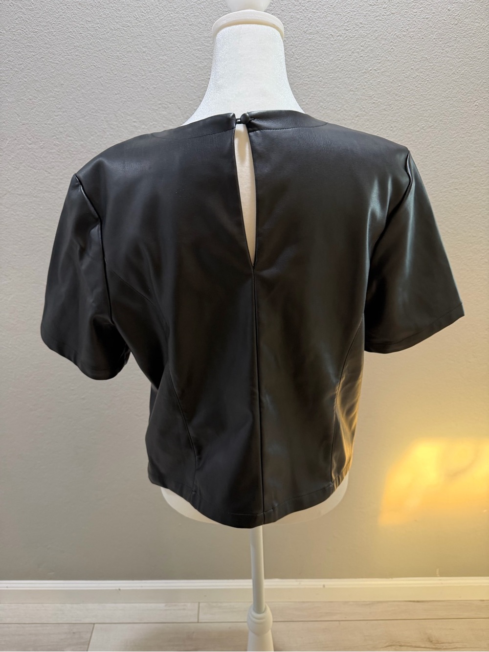 Evereve Black Faux Leather Short Sleeve Tee - Picture 4 of 7